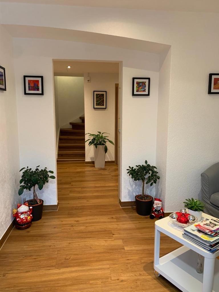 לוראך Guenstige Zimmer-Unterkunft Zimmer Mit Gemeinschaftsbad מראה חיצוני תמונה